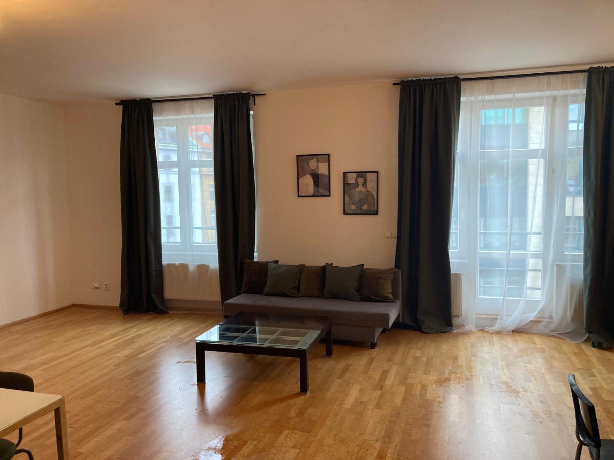 פראג Top Wenceslas Square Apartment מראה חיצוני תמונה