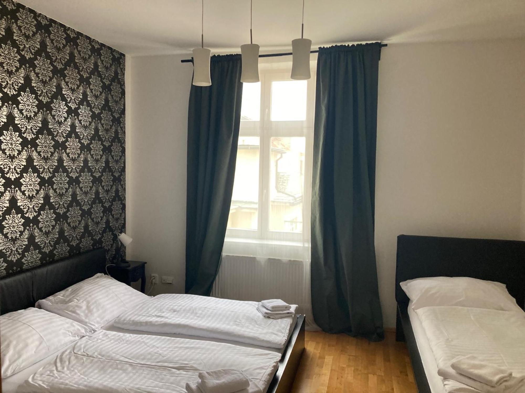 פראג Top Wenceslas Square Apartment מראה חיצוני תמונה