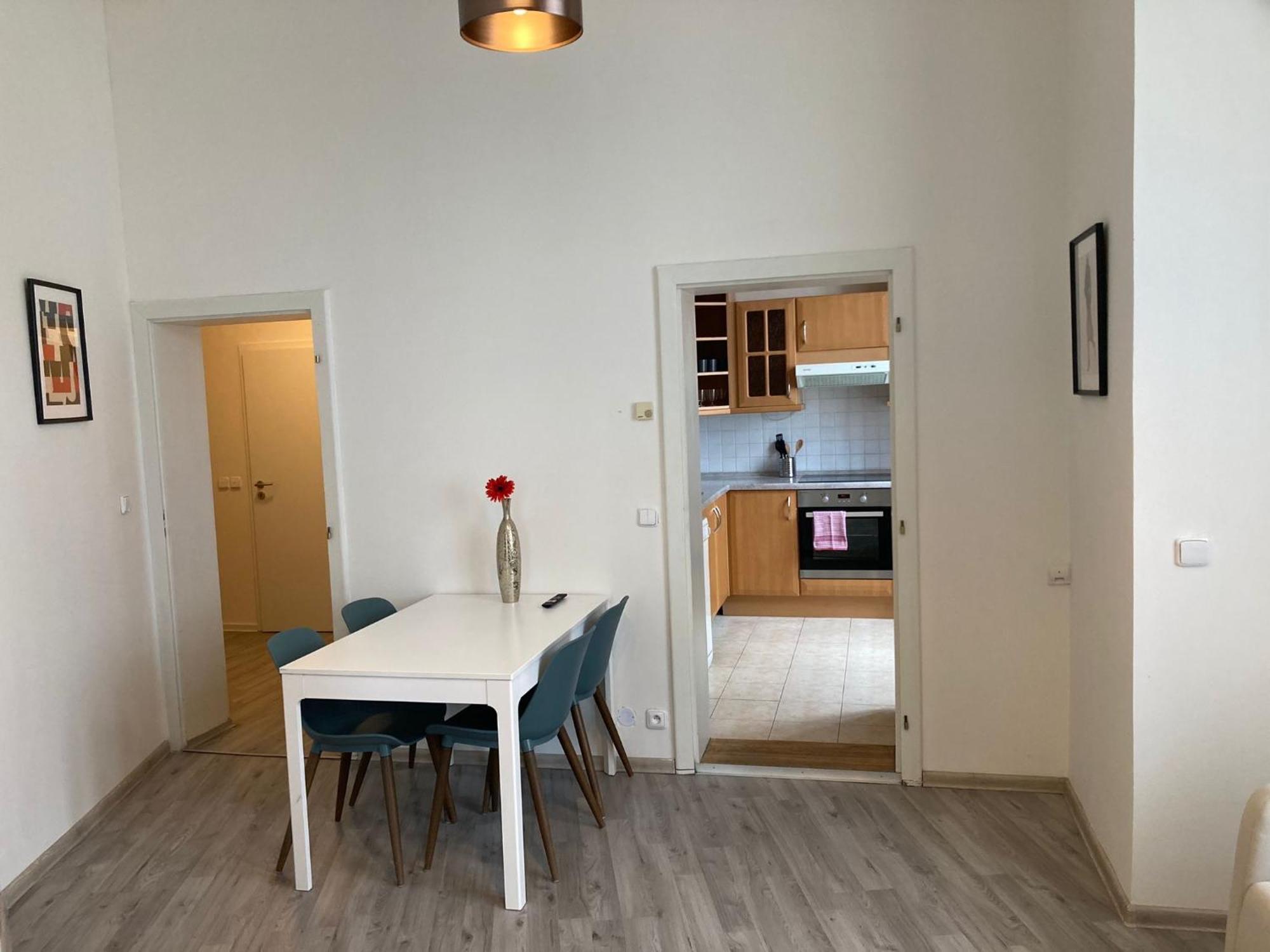 פראג Top Wenceslas Square Apartment מראה חיצוני תמונה