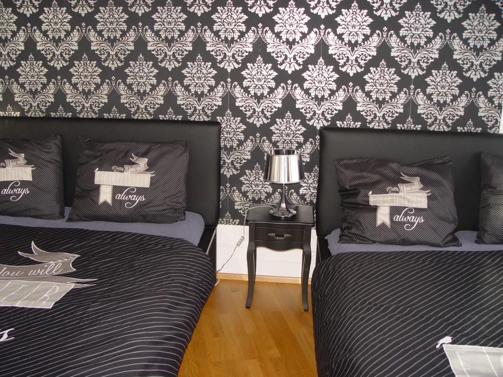 פראג Top Wenceslas Square Apartment מראה חיצוני תמונה