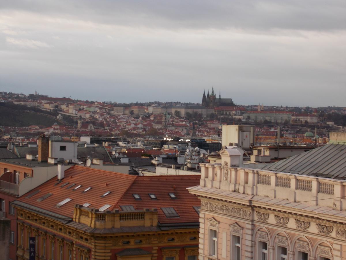 פראג Top Wenceslas Square Apartment מראה חיצוני תמונה