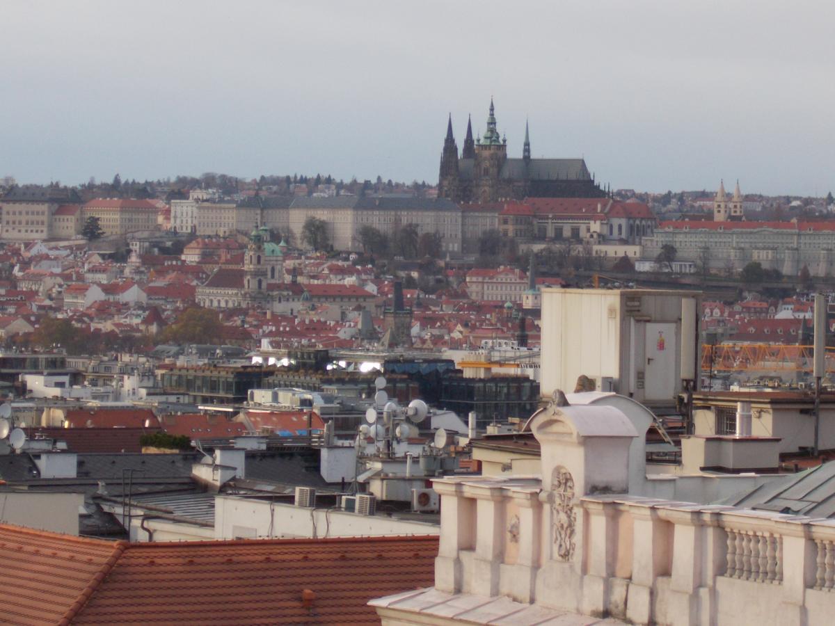 פראג Top Wenceslas Square Apartment מראה חיצוני תמונה