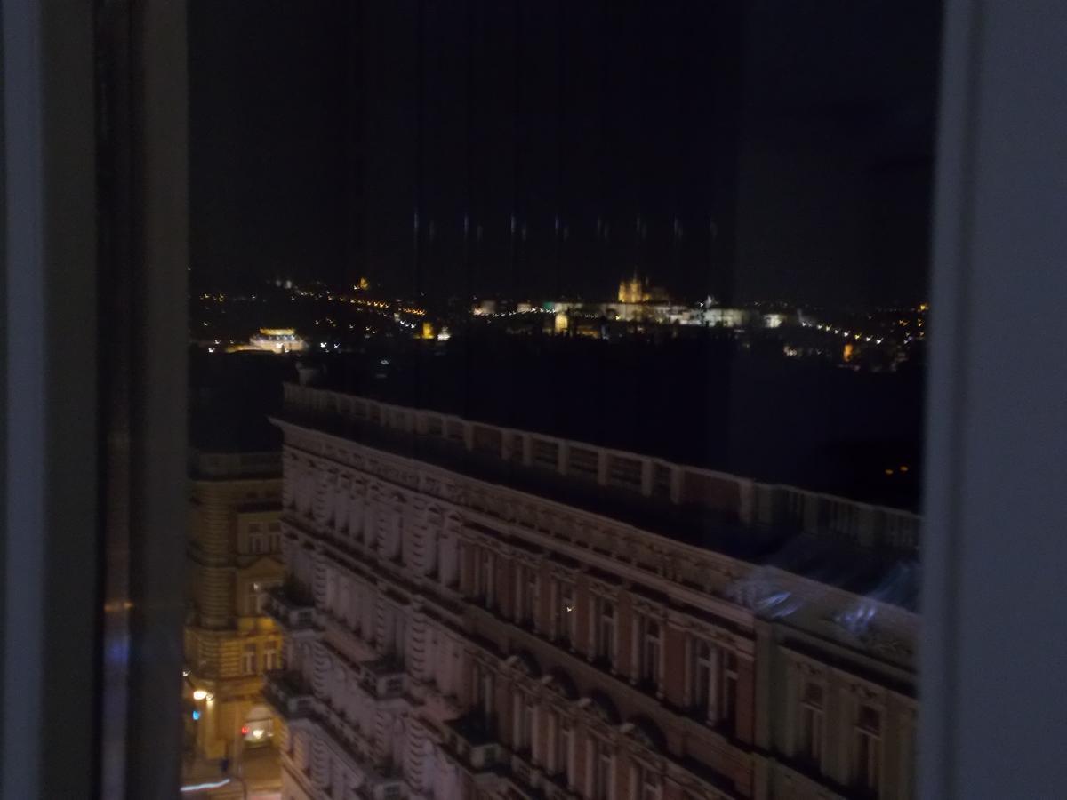 פראג Top Wenceslas Square Apartment מראה חיצוני תמונה