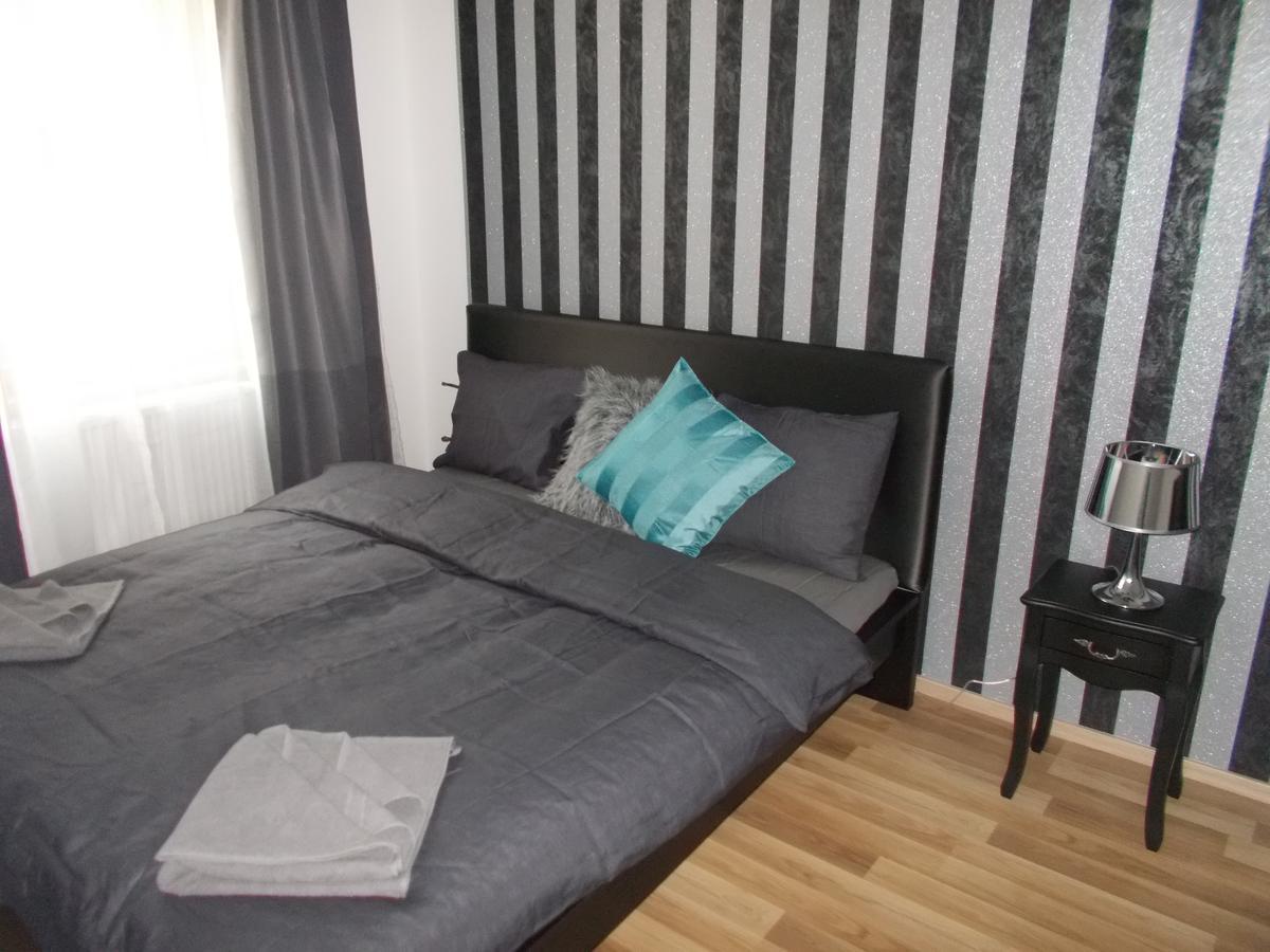 פראג Top Wenceslas Square Apartment מראה חיצוני תמונה