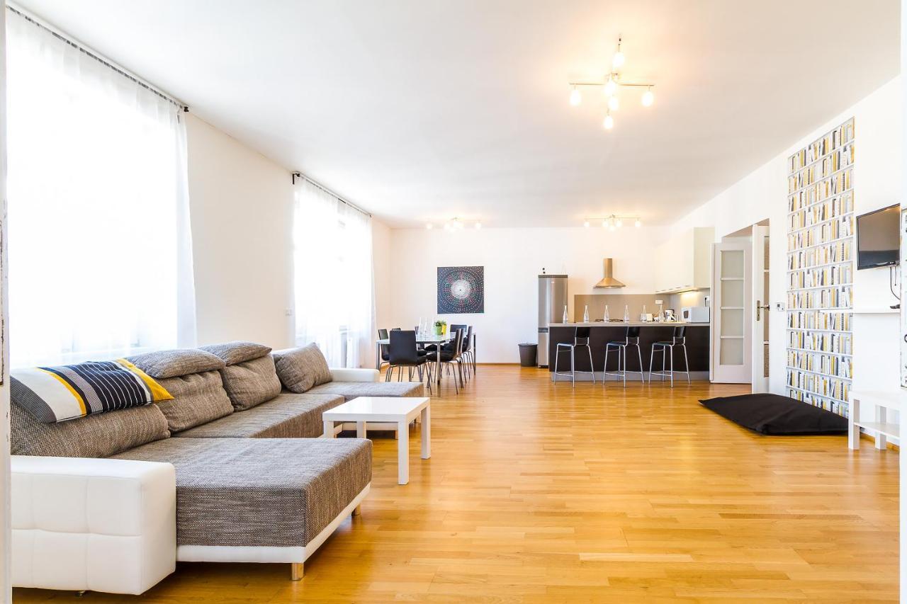 פראג Top Wenceslas Square Apartment מראה חיצוני תמונה
