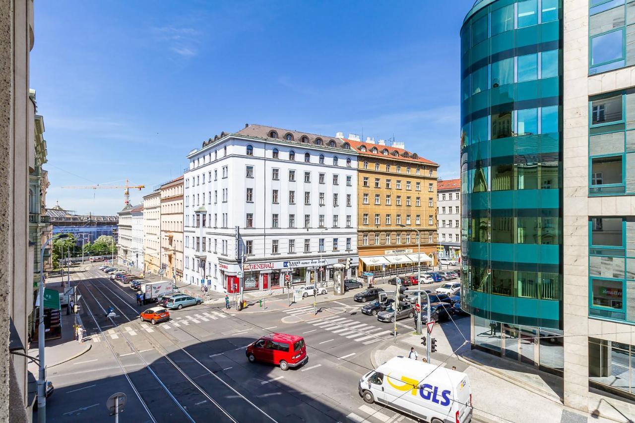 פראג Top Wenceslas Square Apartment מראה חיצוני תמונה